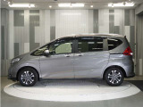整備代金を車両本体価格に含んでおります。法定点検整備または定期点検を実施し、点検記録簿を発行致します。