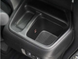 ◆ドリンクホルダー◆手の届きやすい場所にドリンクホルダーがあり、とても便利です。