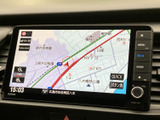 スムーズなナビ操作で、目的地への道案内をサポート。視認性の高い表示で、運転中でも安心して利用できます。