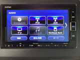 純正メモリーナビ装備!ブルートゥースやiなどの音楽プレーヤーが接続可能バックモニター付きで駐車も安心!!