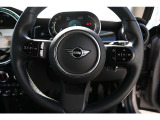 ブラックを基調に握りやすさや操作感、見た目の良さまで追求しているのが、MINIスタイルです!