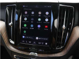 Google搭載のボルボなら、車内にいながら多彩なデジタルライフをお楽しみいただけます。Google Playから必要なアプリをダウンロードして、有意義な移動時間を楽しみましょう。