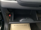 【FIT】は、コンパクトサイズなのに車内や荷室が広く実用性の高い車です。