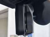 純正ETC車載器はルームミラーの右側に搭載されております♪正しく挿入されると文字で知らせてくれるので安心です♪