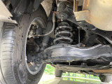 お車を安心してお乗りいただく為には、足回りの定期点検が欠かせません。サービスサポート(有償保証)では無料点検もご提供しており、安心のカーライフをお過ごしいただけるサポート体制が整っています。