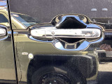 ☆お車についた傷やヘコミ、事故の修理もハヤシにお任せください。自社鈑金工場で修理ができますの安心です☆