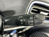 【オートライト(AUTO)】外の明るさをシステムが感知して、自動でヘッドライトが点灯します!ヘッドライトをつけ忘れを防ぐ便利機能です。