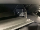 ETCが装着されています。再セットアップ後高速道路の料金所をノンストップで通過できて大変便利です。