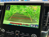 後退時の安全をサポートするバックモニター。車両後方の状況を映像で確認できるため、駐車や後退がよりスムーズに行えます。