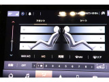 エアコンは運転席と助手席それぞれで温度の調節が可能です。