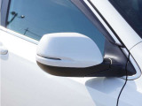 ◆ドアミラーウインカー◆ドアミラーにウインカーを装備しています。対向車に自身の進行方向を合図し安全に運転できます。