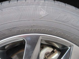 タイヤサイズは 225/60R18