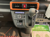 エンジンオイル、オイルエレメント、ワイパーゴム交換。その他バッテリーやベルト類など点検の上、必要な場合には交換してお渡します。