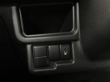 運転席にシートヒーターもついてます!