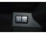 ☆USBソケットとタイプCの差込口がついており車の中でも充電ができとても便利です!