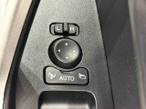 オート格納機能付きミラー  キーフリーシステムのドア施錠に連動して自動的に格納!乗降時のミラー操作の手間が省けて便利です♪閉じ忘れを防げるほか、降車の直前まで後方の確認ができます!!