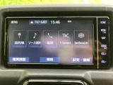スマートフォンとの連携機能も充実。快適なドライブをサポートします。