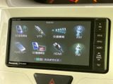 多彩なメディア再生に対応し、お好みの音楽を存分に楽しめます。ラジオ、CD、USBなど、様々なソースに対応しています。