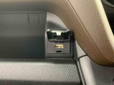納車前には12ヶ月点検相当の点検と消耗品の交換をダイハツの整備士がしっかり整備してお渡しします。また、納車後には無料の1ヶ月点検がございます。