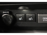 運転席と助手席には寒い日の肩や腰、冷えやすい下肢を温めてくれるシートヒーターが付いております!