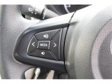 パーキングセンサー付で、車庫入れも駐車もラクラクです。