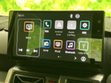 多彩な機能が搭載されたナビ・オーディオ。スマートフォン連携も可能で、ドライブ中のエンターテイメントを充実させてくれます。音楽や地図アプリも快適に操作できるでしょう。