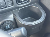 運転席側ドリンクホルダー