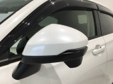 車が大好きなスタッフが心をこめて接客いたします。お客様一人一人のお車に対する思いや気持ちをうかがい、充実した時間が過ごせるよう努めます。