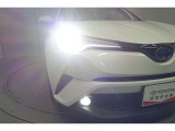 話題のLEDヘッドランプが採用されております! 省電力で長寿命、しかもとても明るく熱くなりにくい性質を持ったライトになります。虫も寄ってきにくい性質も持っております。