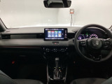 開放感のある運転席まわり! 運転席からの視界は良好です。