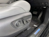 パワーシート搭載。微妙な調整が手軽にでき、ピッタリのポジションで運転することが可能です。