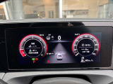 前方車両や周辺状況をメーター内で確認可能。各種運転支援機能の状態を分かりやすく表示します。