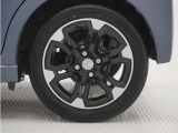 ◆純正アルミホイール装着車です!これで足元まわりもおしゃれにきまります!