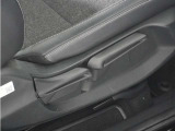 ◆シートハイトアジャスター◆運転席を上下に高さ調節ができます!運転ポジションを体格に合わせてシート調整できます。