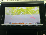 バックカメラ連動で、安全確認をサポート。駐車や後退時の視界を広げ、運転をより安心に、快適にします。