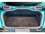 ゴルフバックも車載可能なトランクスペースを実現しております。お使いのゴルフバックがございましたら試し入れも可能です。