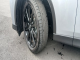 タイヤの残量は是非お車でご確認下さい。