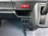 運転席と助手席にシートヒーターもついてます!