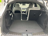 シートアレンジにより、さらに大きな荷室になります。