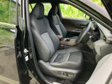 上質な素材を使用したドアトリムが、車内空間をより一層上品に演出します。快適な空間で、ドライブをお楽しみいただけます。