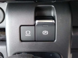 電動パーキングブレーキ搭載のお車です。