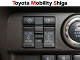 運転席からワンタッチで両側パワースライドの開閉ができて便利です。