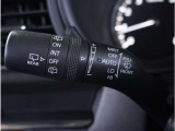 【レインセンサーワイパー】を装備しています。雨量に応じてワイパーの動作を自動で行います。