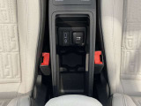 この度は、弊社中古車をご覧いただき誠にありがとうございます。お問い合わせの際は、弊社無料通話 TEL: 0078-6002-8073200008 までお電話くださいませ。たくさんのご連絡、お待ちしております。