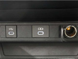 アクセサリーソケット・充電用USB端子・用通信用USB端子
