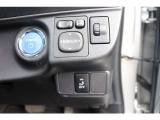 25年式・アクア・S・走行3.0万キロ・検査受渡し・ナビ・Bluetooth・地デジ・CD・社外アルミホイール・オートエアコン・インテリキー・プライバシーガラス