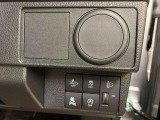 納車前には12ヶ月点検相当の点検と消耗品の交換をダイハツの整備士がしっかり整備してお渡しします。また、納車後には無料の1ヶ月点検がございます。