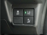 ◆VSA◆横滑り防止装置が装備されています。コーナーリング時の横すべりを抑える機能と、車両の急激な挙動変化を抑える機能で、安定した走行を実現しています。運転に安心とゆとりが出来ます。