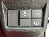パーキングセンサーを搭載しております♪