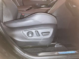 パワーシート搭載。微妙な調整が手軽にでき、ピッタリなポジションで運転することが可能です。